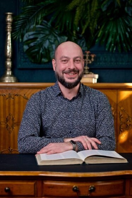 Александр